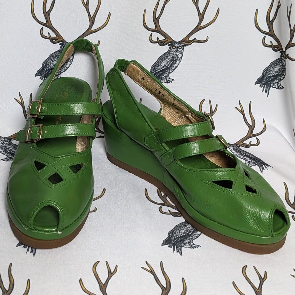 Re-Mix Vintage Shoes Briarcliff Leather Sling Back Peep Toe Wedge in Avocado